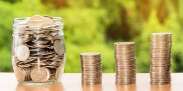 The Power of Diversification: Maximizing Returns with Bond Investments